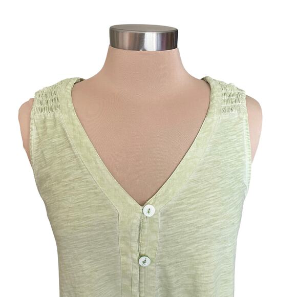 Soft Surroundings Pale Green Tunic Length Tank Top MEDIUM Button Adorned Summer - Picture 3 of 7